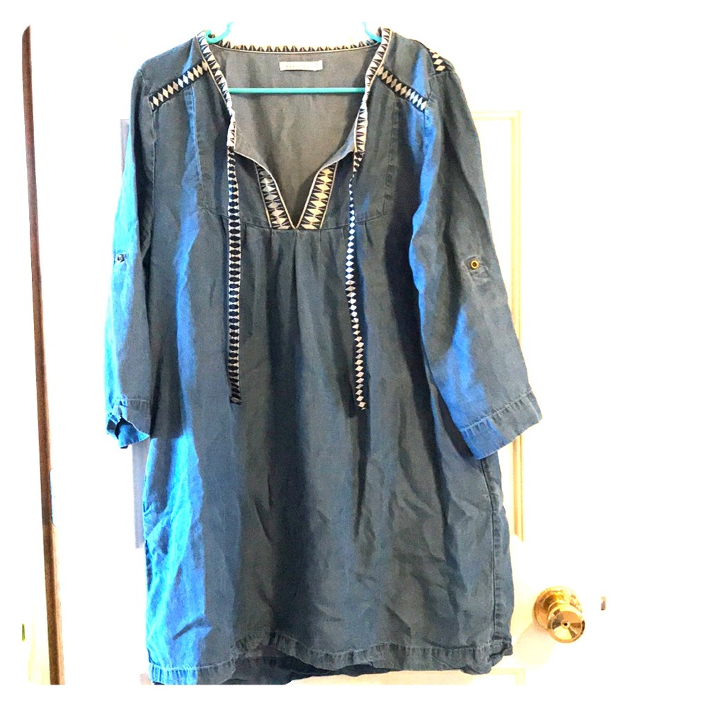 Mini denim dress. Lightly worn. POCKETS!! (: